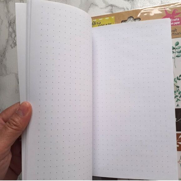 CROWNJEWLZ Cheetah Leopards Tropical Foliage Journal NWOT - Picture 3 of 7